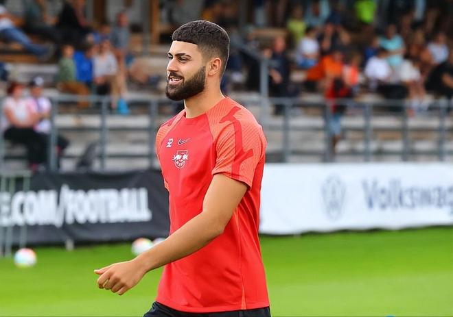 今晨体能课后,曼城调整名单备战NBA常规赛,球迷炸锅,资深球员宣示担当 今晨体能课后,曼城调整名单备战NBA常规赛,球迷炸锅,资深球员宣示担当