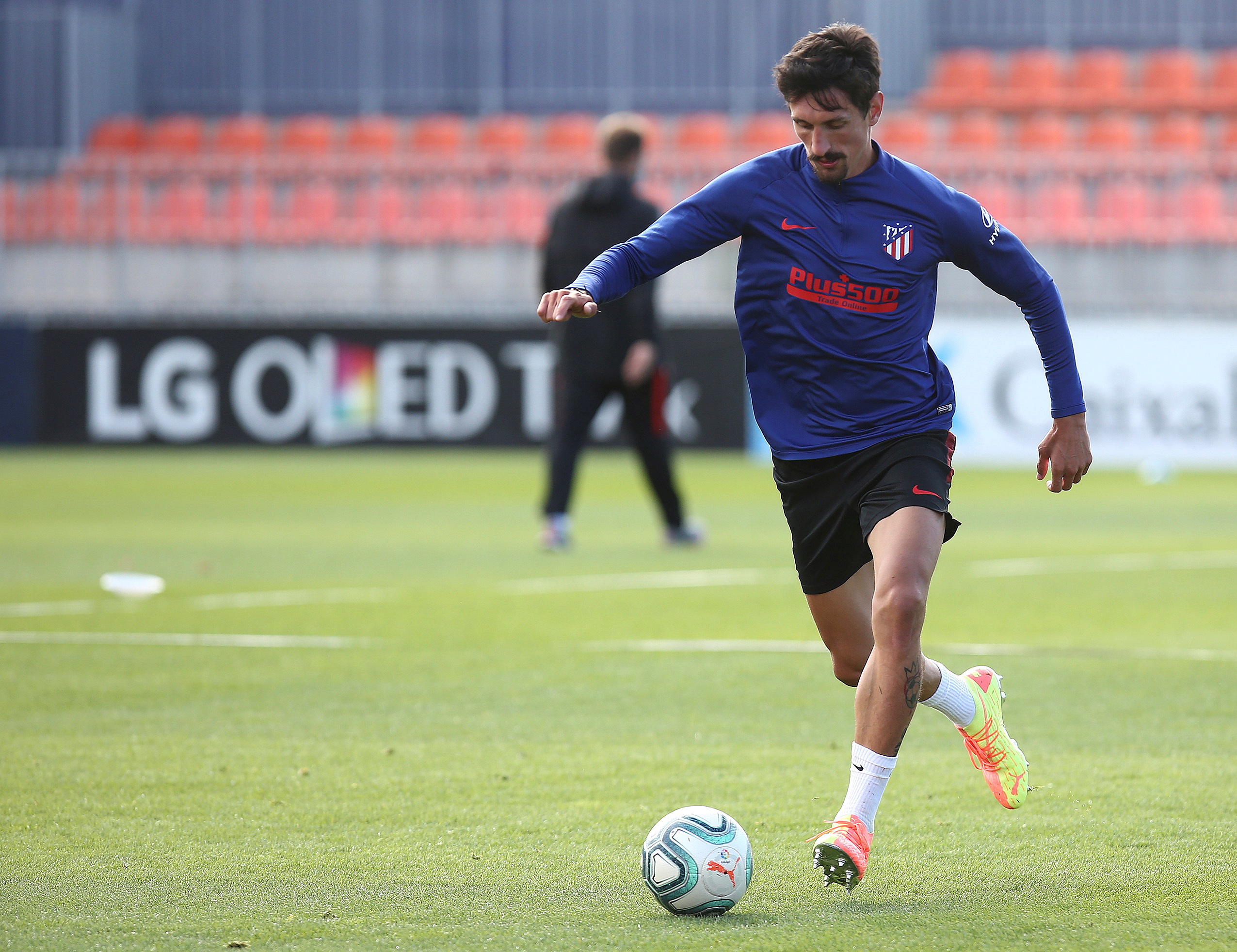 关键时刻多伦多猛龙备战西甲,再遭质疑细节曝光,话题不断,控场能力受关注的简单介绍 关键时刻多伦多猛龙备战西甲,再遭质疑细节曝光,话题不断,控场能力受关注的简单介绍