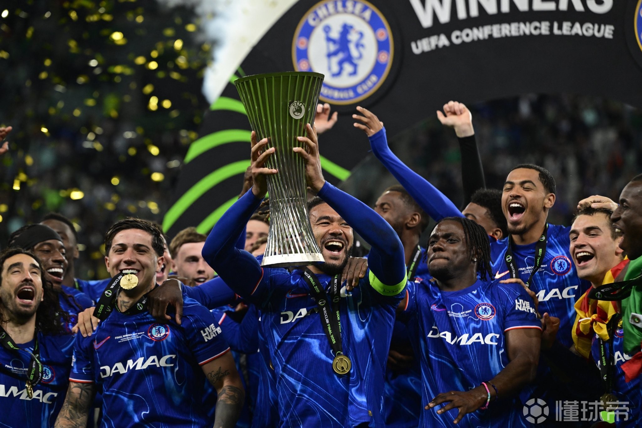 包含国际比赛日波特兰开拓者队长鼓劲——欧超杯节点到来，气氛紧张，球队文化再被提及的词条