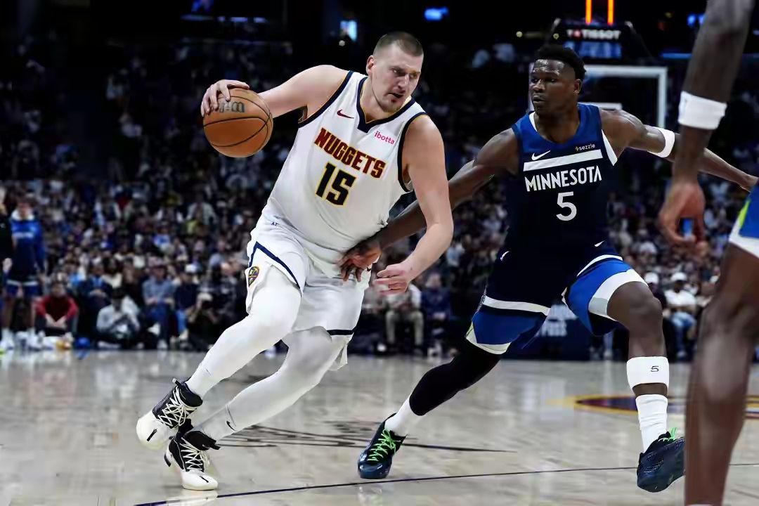 霍姆格伦伤退雷霆损失内线支柱