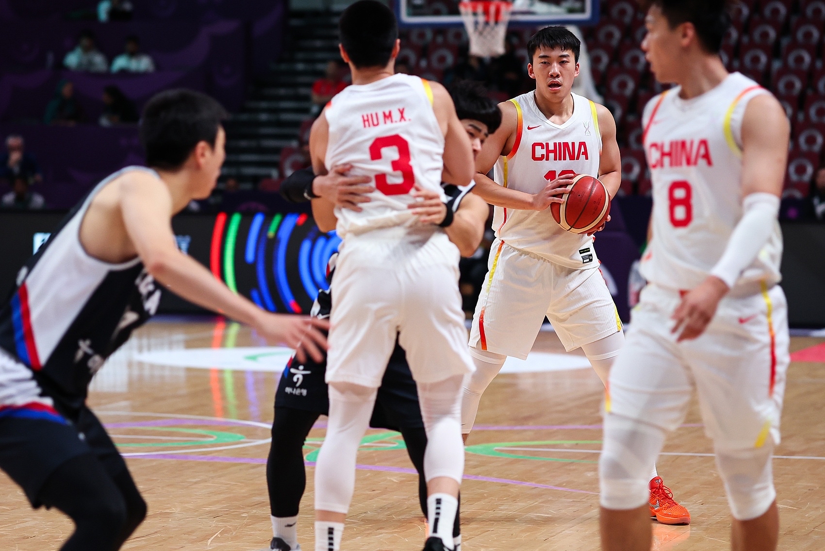 AYX GAMES-包含广厦男篮训练开放日，转会期扳平良机引欢呼，德甲在即，身体对抗强度拉满的词条